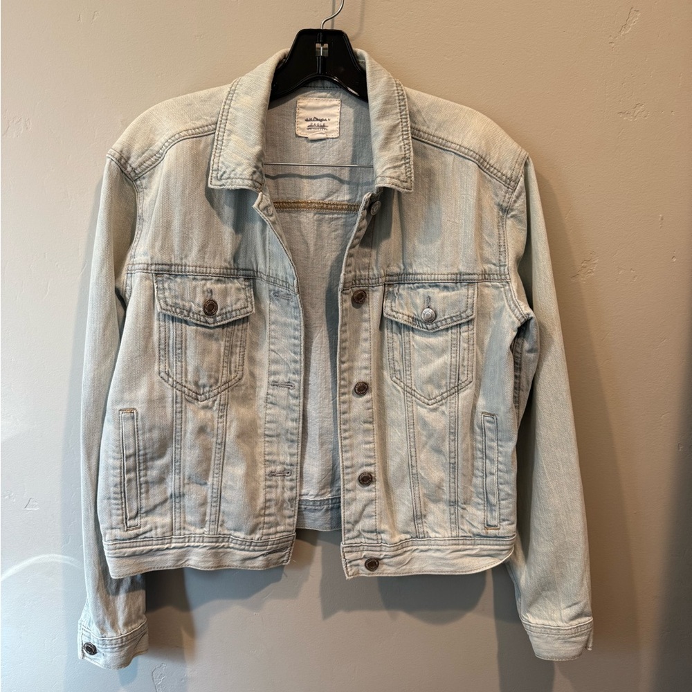 American Eagle Outfitters Classic Denim Jacket Size Small